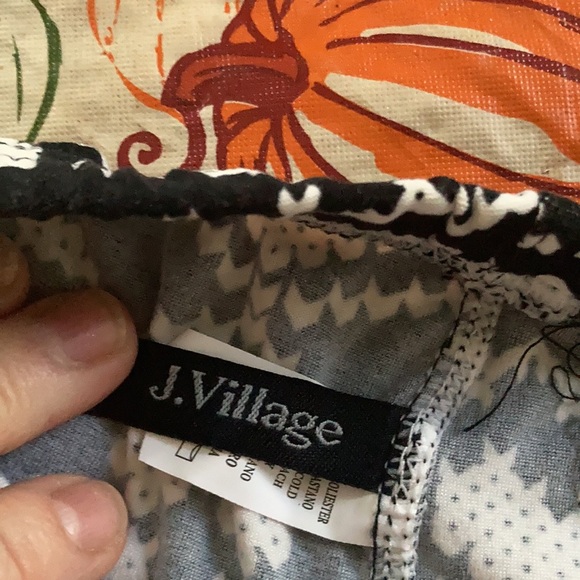 LEGGINGS - Picture 3 of 4